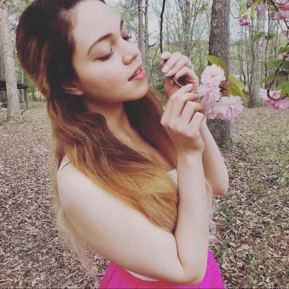 Meet your Posher, Cindy - Picture 1 of 4